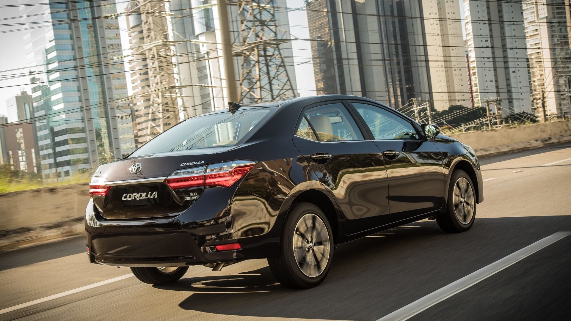 toyota corolla altis (2)